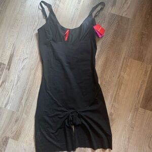 NWT Spanx open bust, mid thigh, bodysuit, shaping 1X